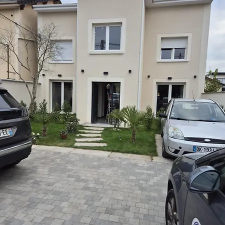 Apartmán Mir 3 Et 4 Athis-Mons